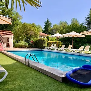 3* Aparthotel Miro, Climatises Avec Piscine Et Tennis